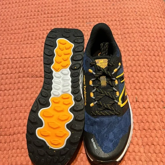 New Balance Trail Shoes - Picture 3 of 5